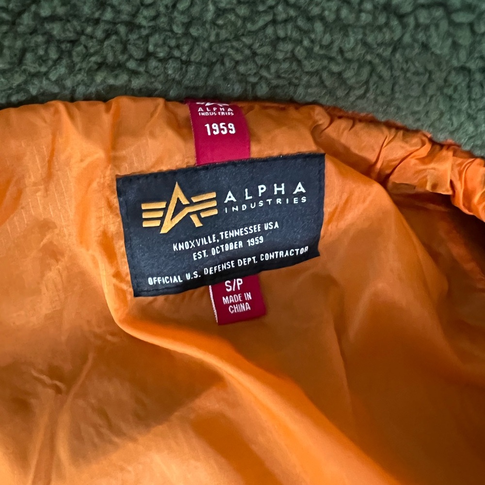 ALPHA INDUSTRIES Sherpa utility jacket in sage and emergency orange small - Picture 6 of 7